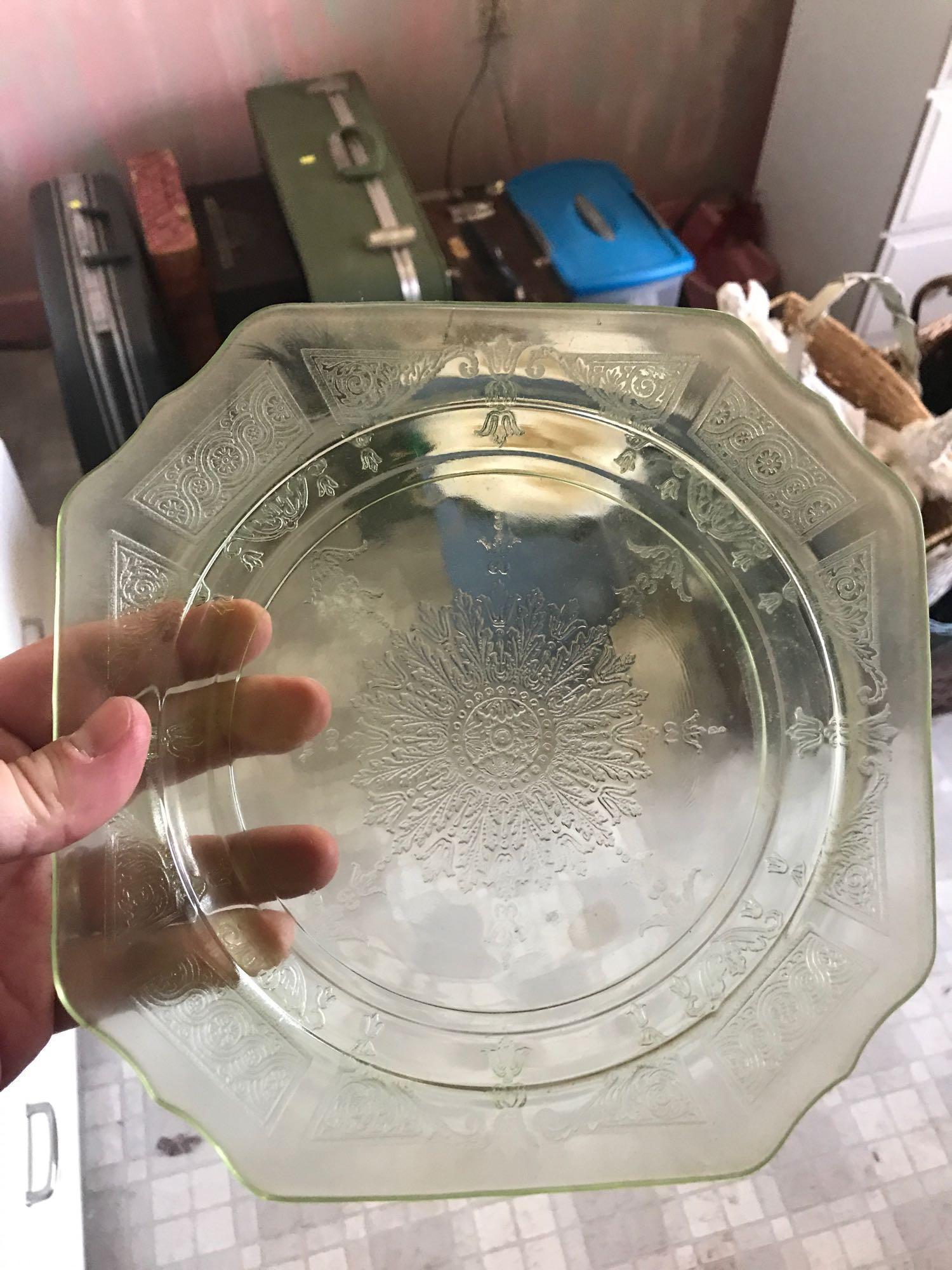 Aprx 100 pieces of green depression glass