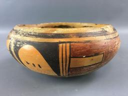 Vintage Native American Pottery Bowl.