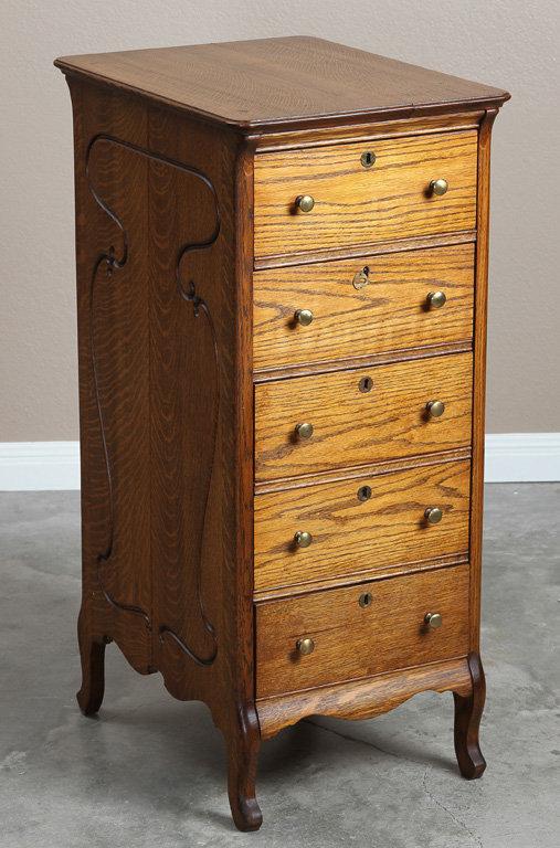 Antique five-drawer Music Stand, circa 1910, fancy quarter sawn oak case with original brass hardwar