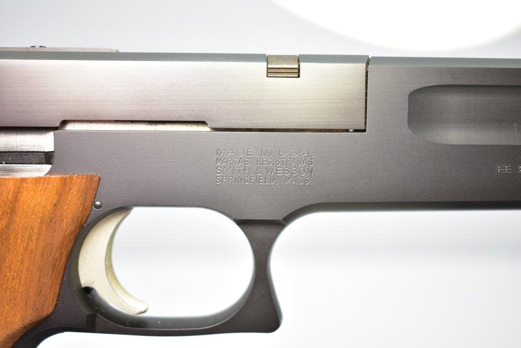 1989 Smith & Wesson, Model 422, 22 LR cal., Semi-Auto In Box