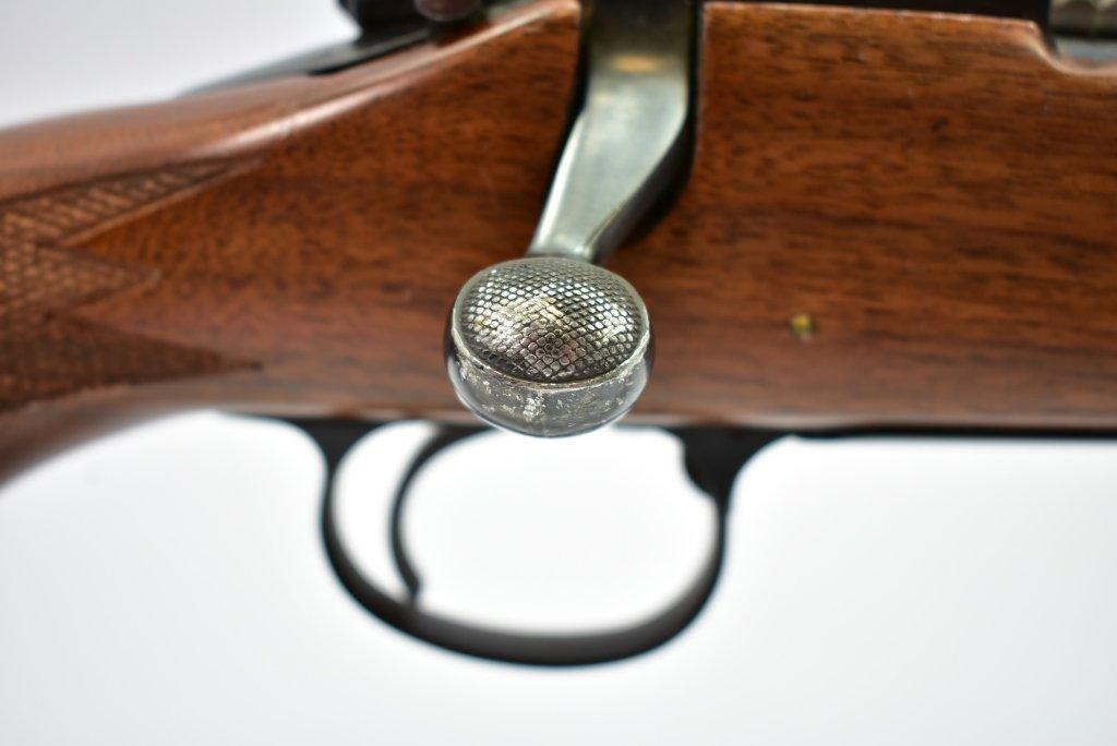 Remington, Model 700 Classic, 7mm Mag cal., Bolt-Action W/ Box