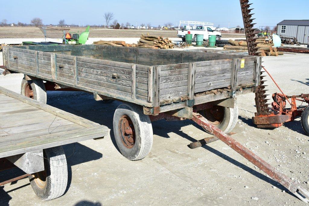 Hayrack Wagon w/ Sides