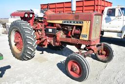 IHC 706 Farmall Tractor