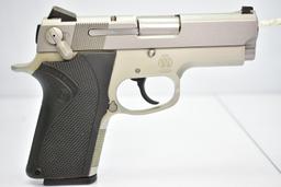 1997, Smith & Wesson, Model 4013, 40 S&W cal., Semi-Auto