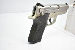 1997, Smith & Wesson, Model 4013, 40 S&W cal., Semi-Auto