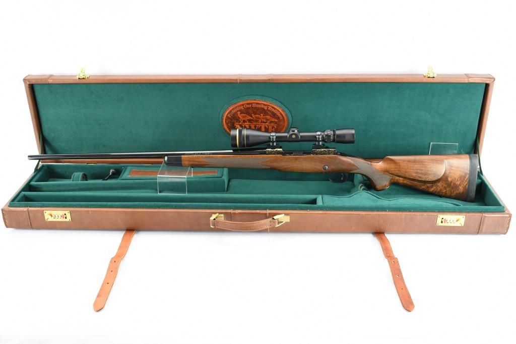 Winchester, Model 70 Custom Shop "Classic Super Grade", 300 Win. Mag. Cal., SN - G371687