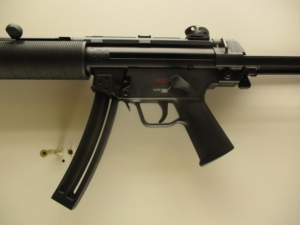 Umarex mod H & K MP5 22 LR cal semi auto rifle