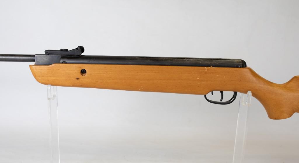 Crosman mod Storm XT .177 pellet rifle