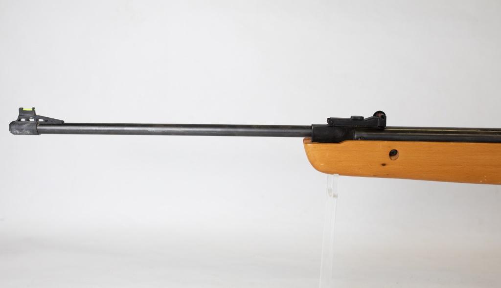 Crosman mod Storm XT .177 pellet rifle