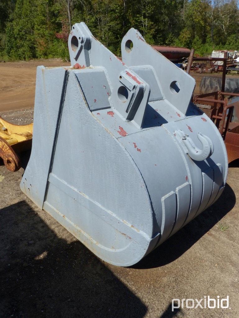 BIG EXCAVATOR BUCKET