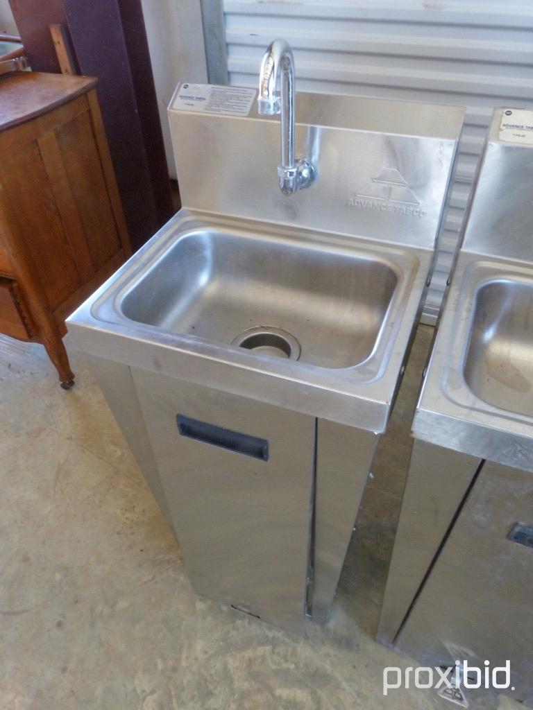 STAINLESS SINK