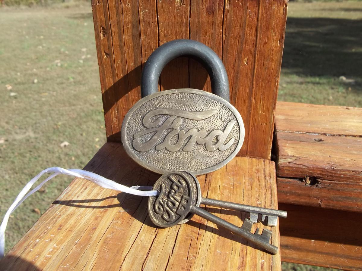 Brass Ford Oval Thick Lock & 2 Keys Padlock Ford Car Automobile Lock & Keys