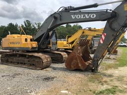 Volvo EC330BLC Excavator with 36'' Tracks, 42'' Bucket with cutting edges V