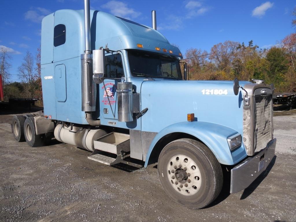 2001 Freightliner VIN: 1FUJAPCG81PA98606  Miles: 253739  Engine: Detroit Diesel  Vin # 1FUJAPCG81PA9