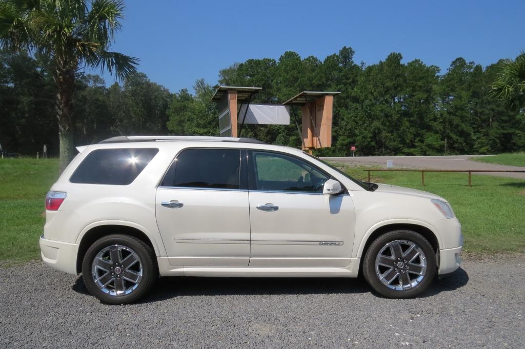 "2012 GMC Acadia Denali VIN: 1GKKVTED1CJ256884