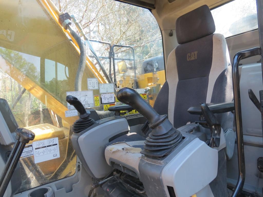 2017 CAT 326FL Excavator