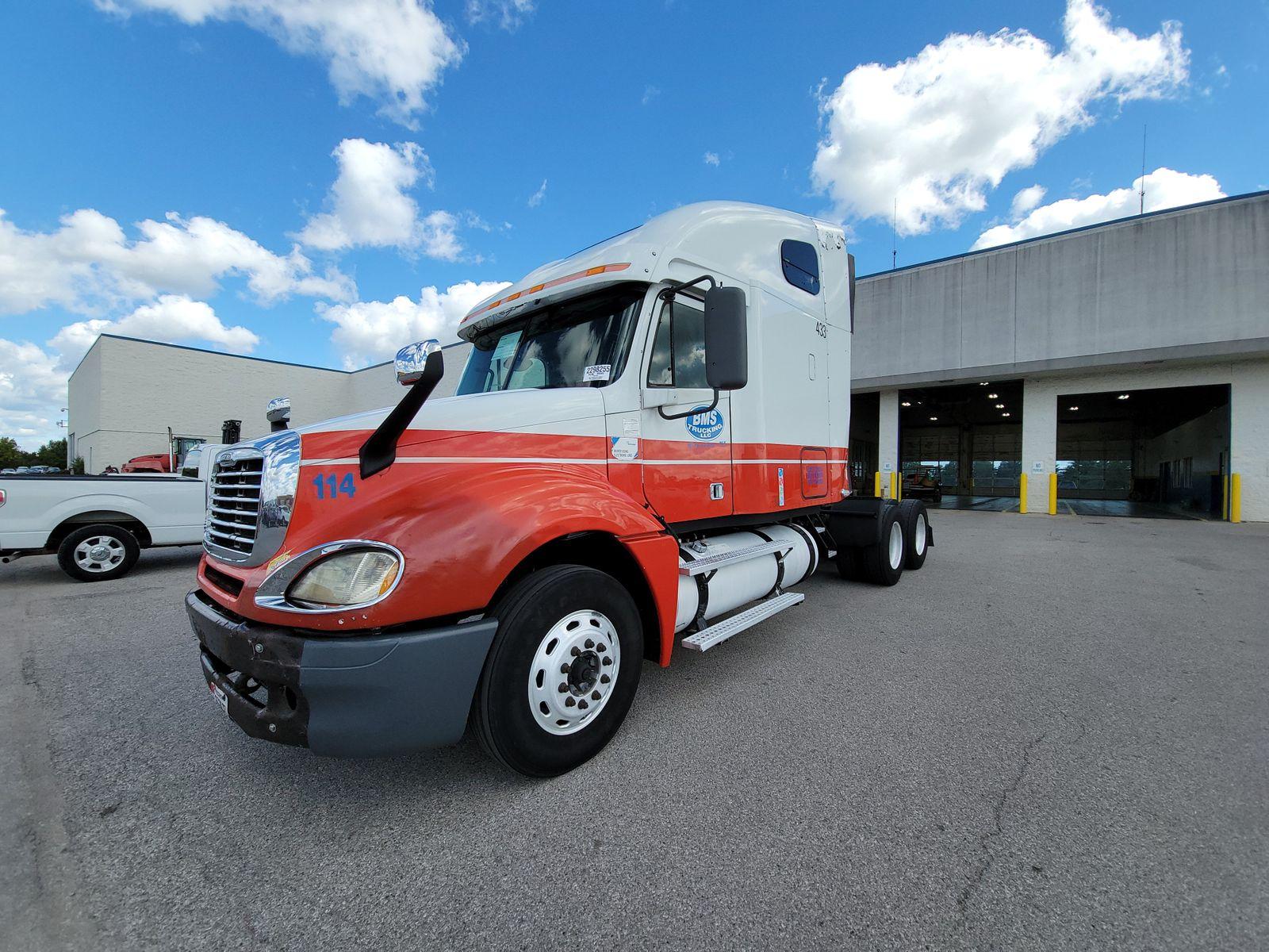 2007 FREIGHTLINER CL12064ST