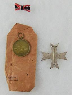 4 pcs. WWII German War Merit Cross w/o Swords/War Merit Medal w/Issue Packet/Ribbon Lapel Pin