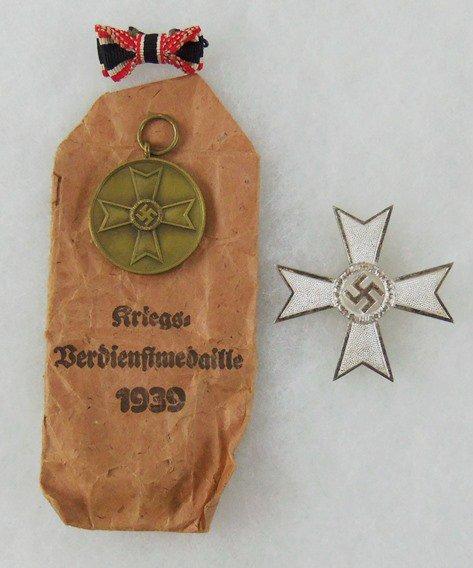 4 pcs. WWII German War Merit Cross w/o Swords/War Merit Medal w/Issue Packet/Ribbon Lapel Pin