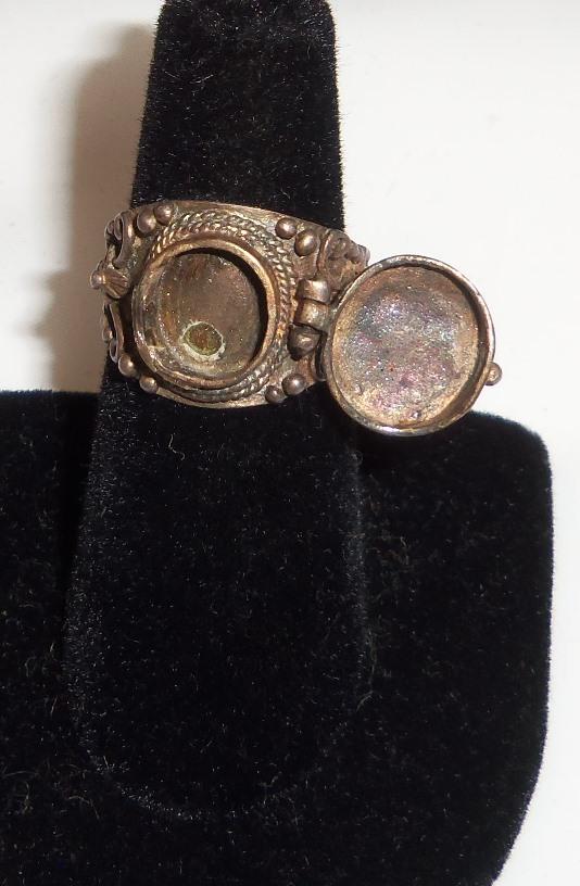 7pcs-Misc Vintage Rings-Eagle & Girl Scout-Suicide Ring Etc