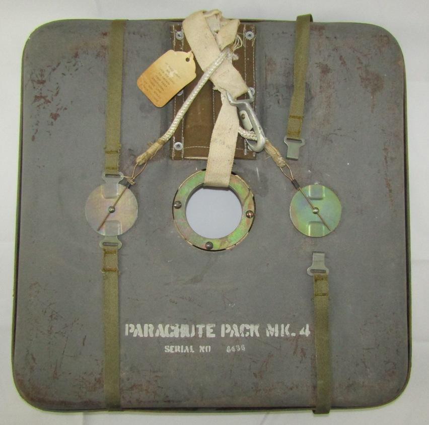 WW2 USN? MK. 4 Parachute Pack