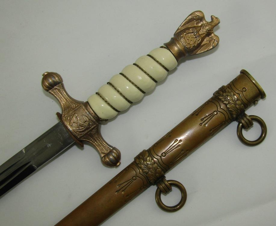 Kreigsmarine Officer's Dagger With Lightning Bolt Scabbard