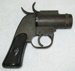 Scarce M-8 US Army Air Forces Emergency Flare Gun