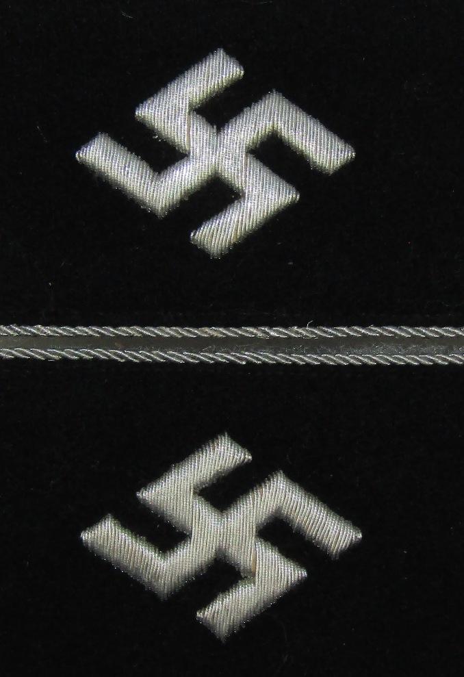 Schutzpolizei (Schupo) Matching Pair Shoulder Boards For Officer