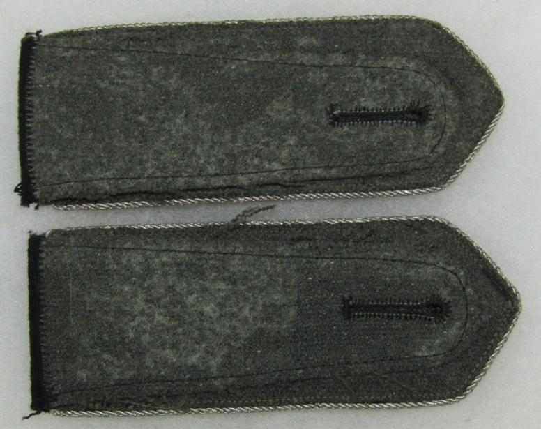 Schutzpolizei (Schupo) Matching Pair Shoulder Boards For Officer