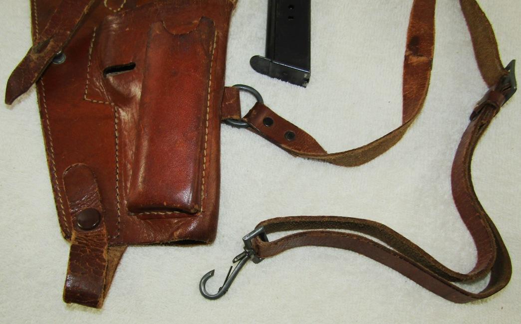 WW2 Period  German Officer/Pilot's Leather Holster Rig For P38 Pistol-With Clip