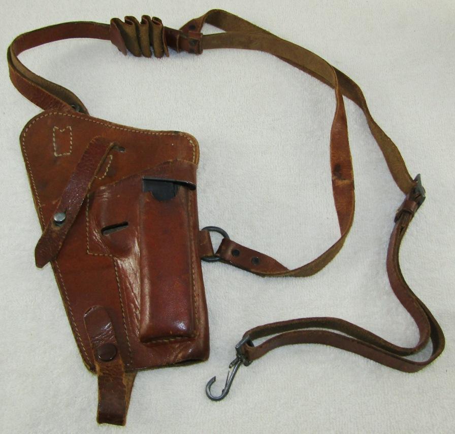 WW2 Period  German Officer/Pilot's Leather Holster Rig For P38 Pistol-With Clip