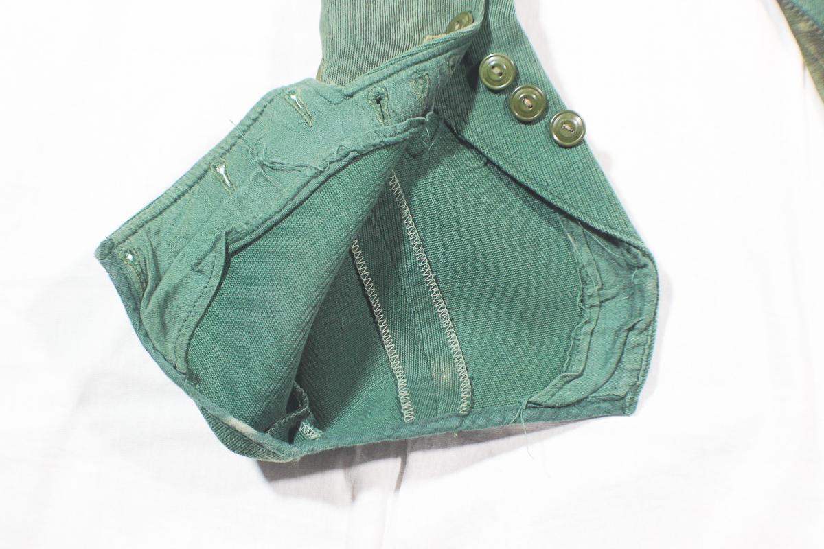 Pre WW2 German Polizei Green  Gabardine Riding Pants Jodphurs.  Tiny Size.  Unmarked.