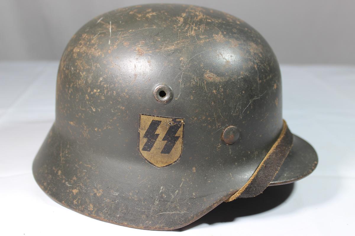 WW2 German Single Decal M40 SS Reenactor Helmet.