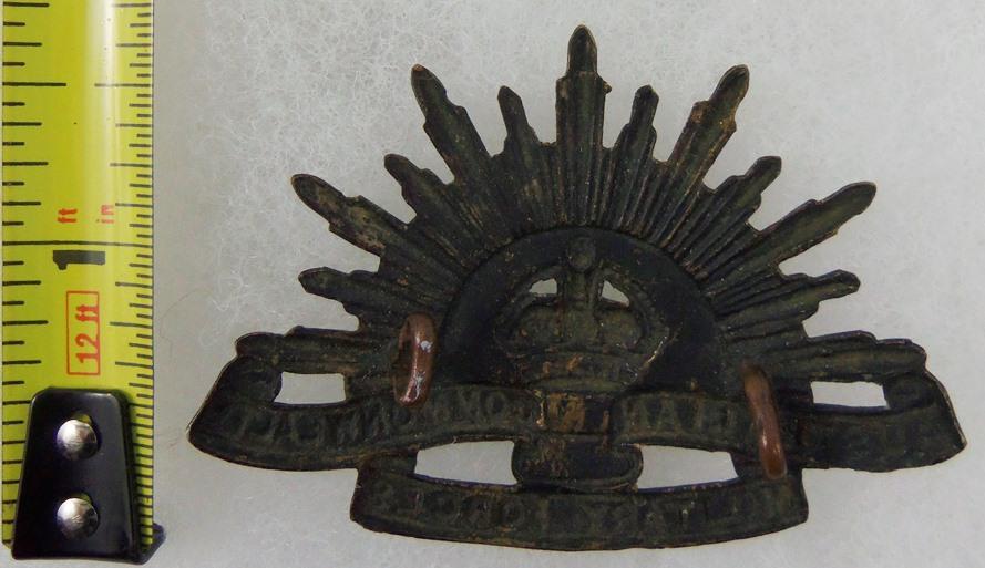 WW1/WW2 Australian Commonwealth Military Forces "Rising Sun"  Hat Badge