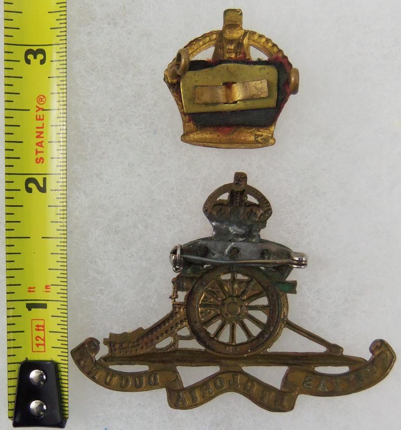 2 pcs. British Royal Regiment of Artillery Cap Badge/Shoulder Board Major Rank Insignia