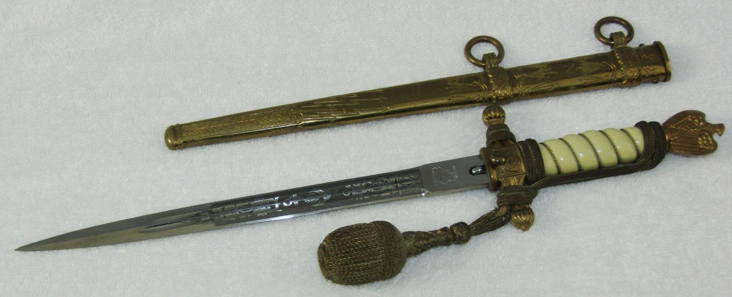 Kriegsmarine Officer's Dagger With Scabbard/Portapee-Eickhorn