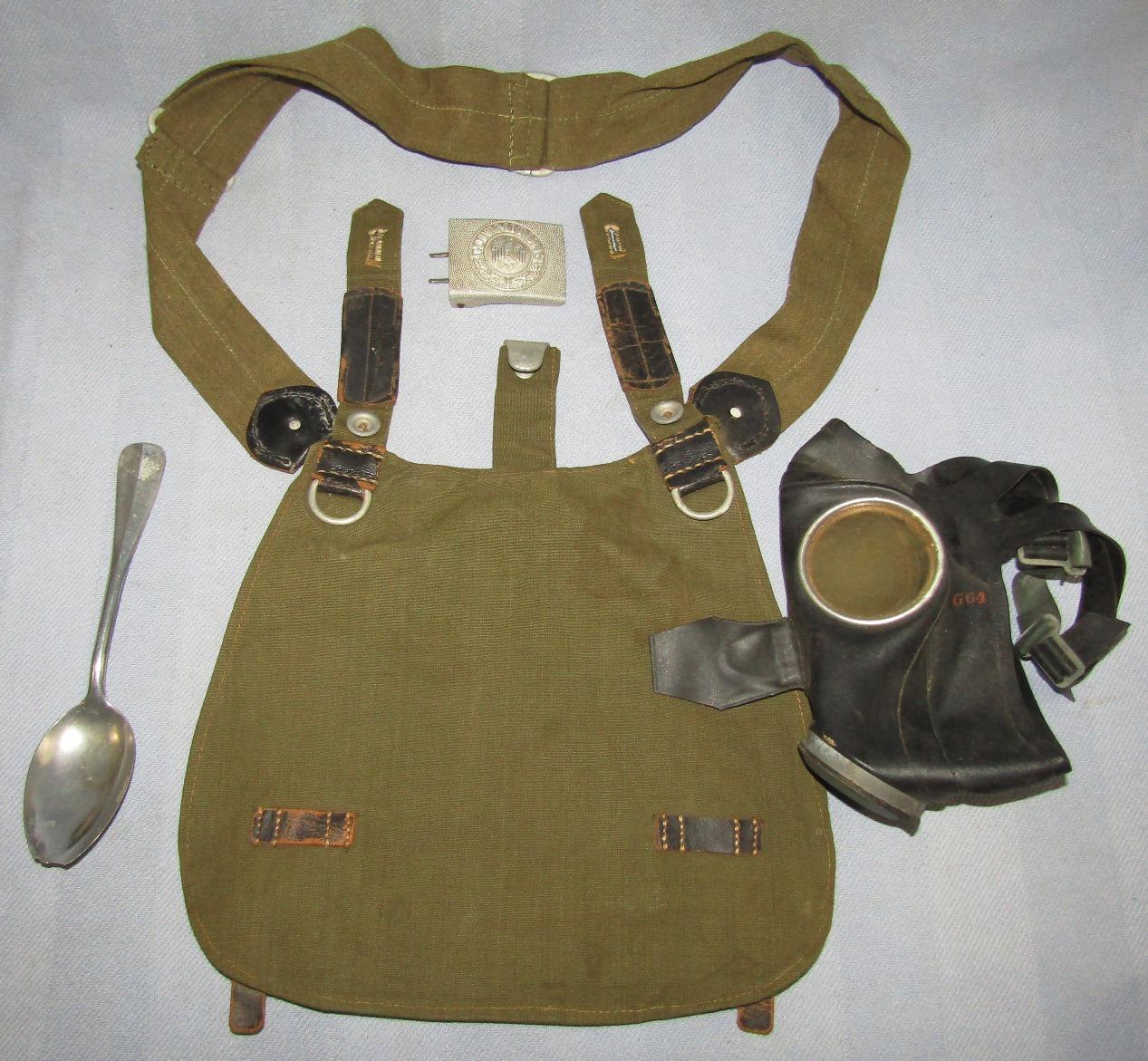 4pcs-WW2 German Army Bread Bag-Belt Buckle-Officer's Mess Kit Spoon-Civil Gas Mask