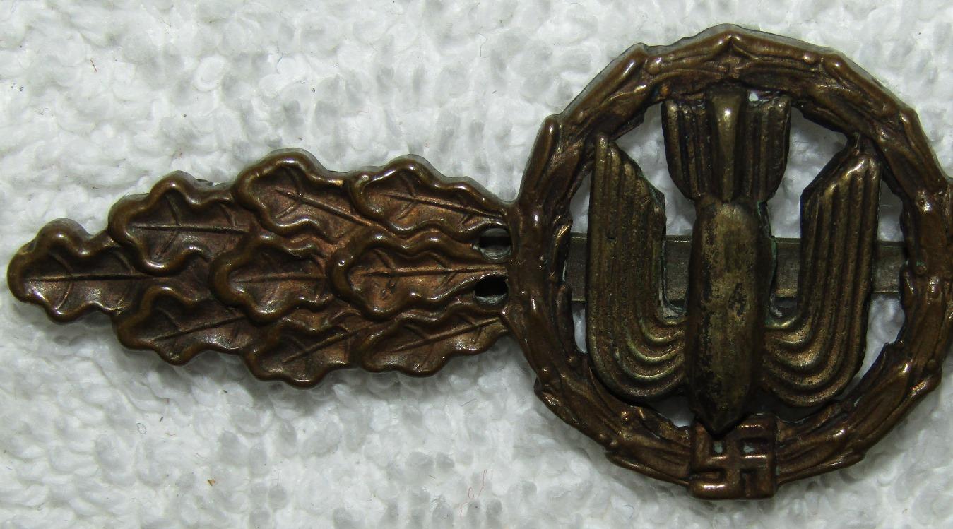 Luftwaffe Bomber Clasp In Bronze