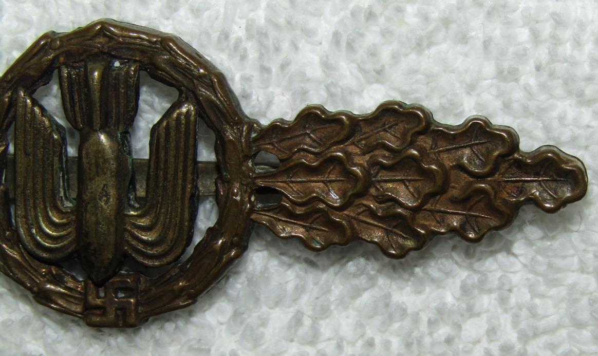 Luftwaffe Bomber Clasp In Bronze