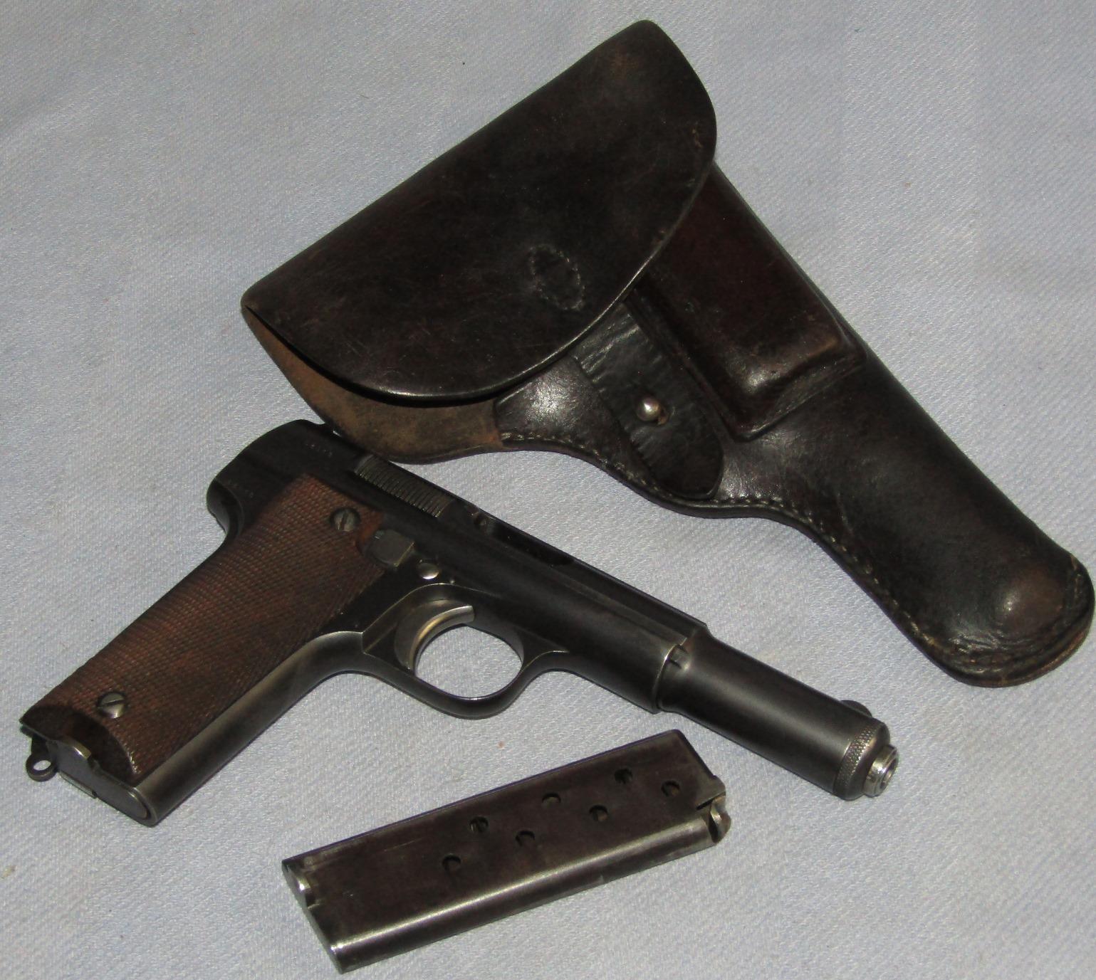 Astra Model 600/43 9mm Pistol With 2 clips/Holster