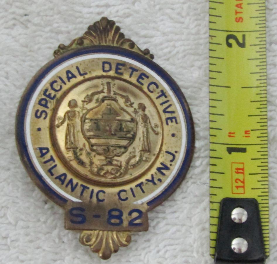 Ca. 1940-50's "ATLANTIC CITY, NJ SPECIAL DETECTIVE" Numbered Badge (S-82)