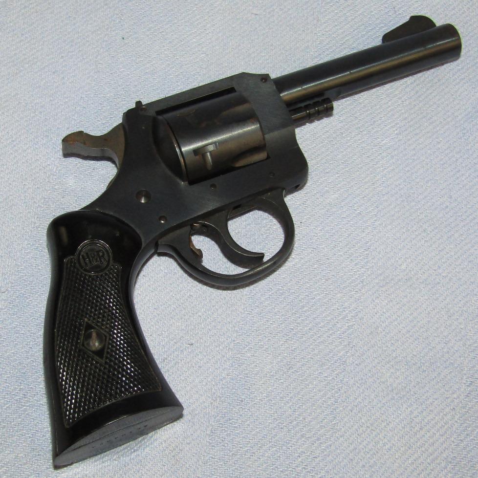 H&R .32 Cal. 4th Variation Model 732 Revolver With Scarce 4" Barrel