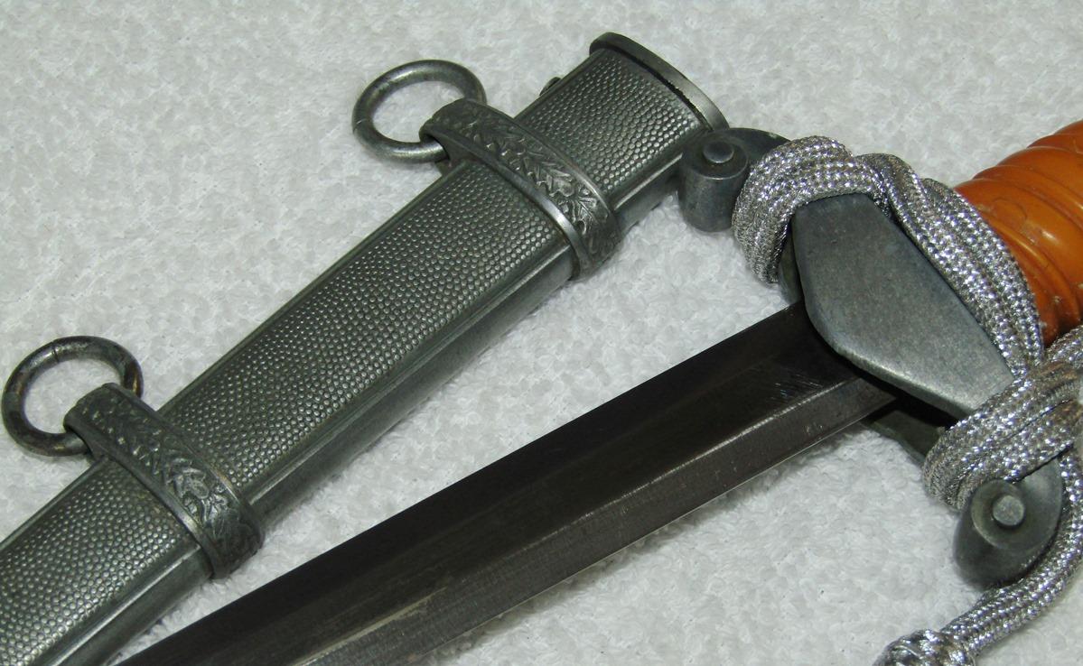 Wehrmacht Officer's Dagger With Scabbard-Portapee-WKC