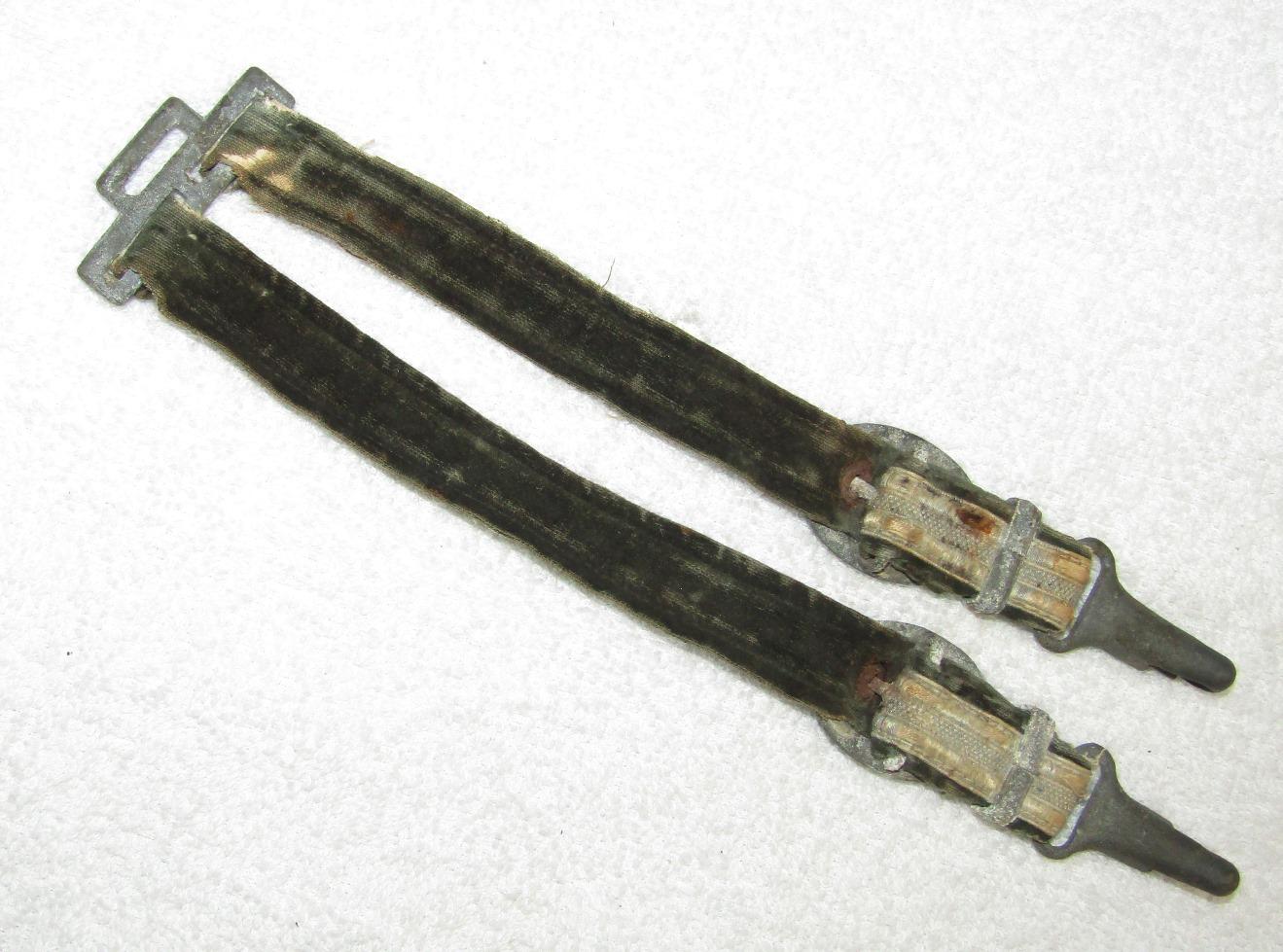 Wehrmacht Officer's Dagger Hangers-Deluxe Version-Exhibit Heavy Wear