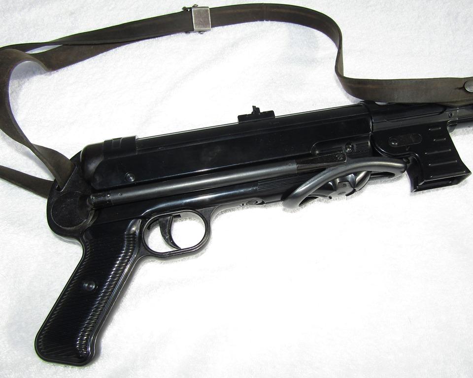 MP 40 Exact Scale Machine Gun Model By Marushin-Original WW2 Sling/1943 Dated  Magazine