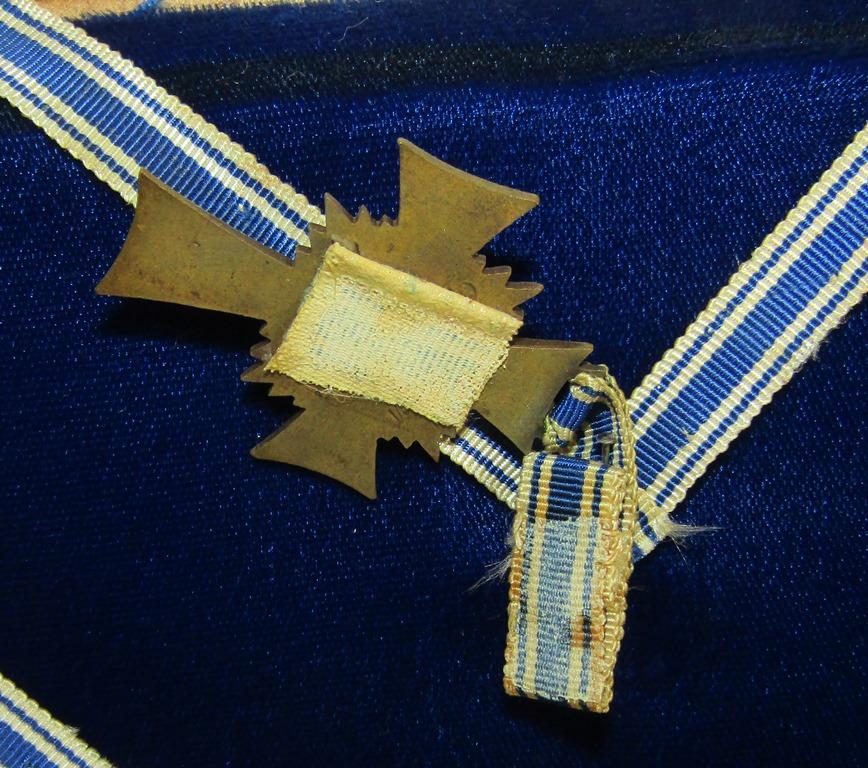 3pcs-WW2 Period Bronze, Silver & Gold Mothers' Crosses-Semi Framed