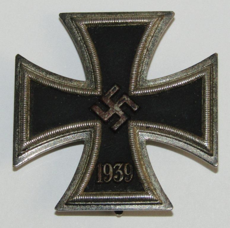 WW11 Iron Cross 1st Class With Issue Case-Dbl Maker Stamped "20-L/52" (C.F. Zimmermann, Pforzheim)