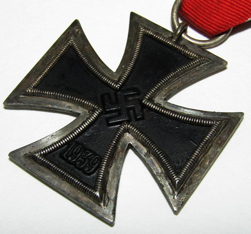 WW2 Iron Cross 2nd Class With Ribbon-"19" Maker