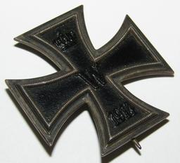 WW1 Iron Cross 1st Class W/Issue case-"S-W" Maker Stamped For "Sy Wagner, Berlin"