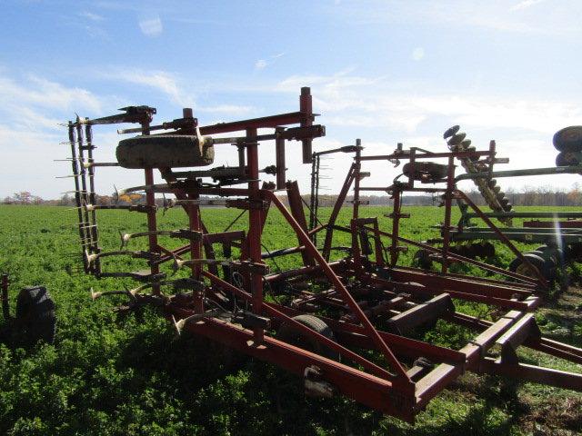 IH Model 4500 24 Ft. Field Cultivator With 3 Bar Harrow